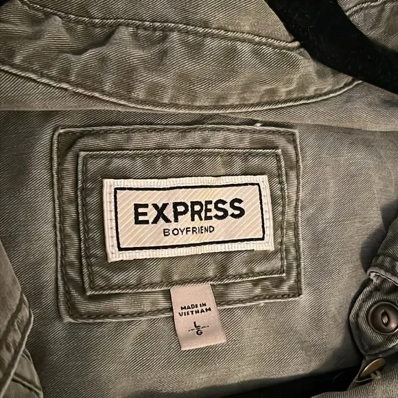 Express Women’s Boyfriend Relaxed Fit Button Up in Olive Green, Size Large - Picture 4 of 4
